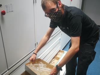 Ausräumen der Chemie-Vorbereitung